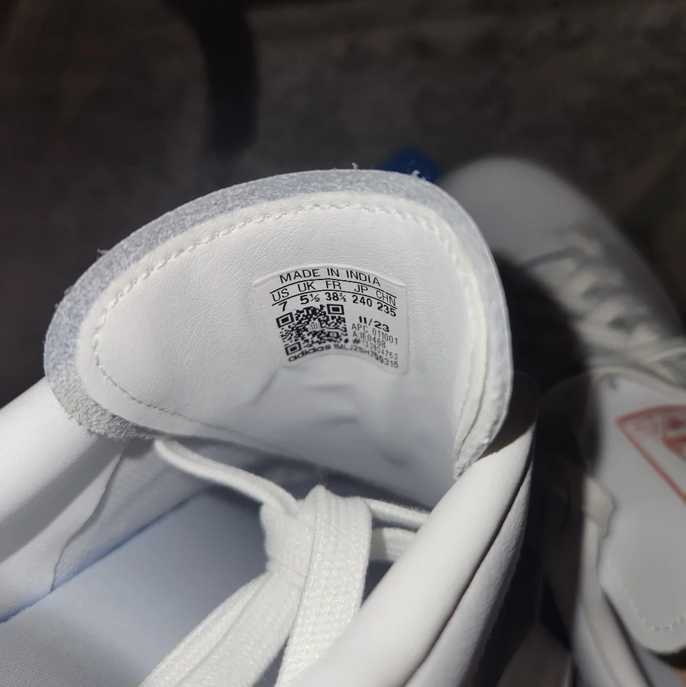 Adidas Stan Smith White and Pink Sneakers - Picture 3 of 4